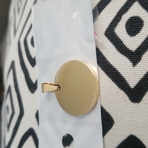 Stainless Steel Disc Pendant - Picture 4 of 5